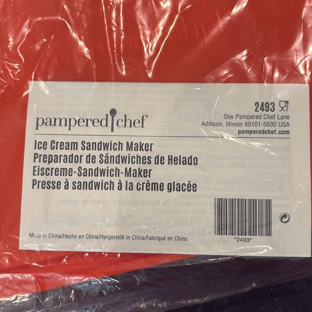New! Pampered Chef #2493 Ice Cream Sandwich Maker - Picture 5 of 5